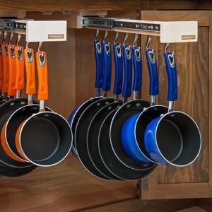 Висящи стойки за тигани