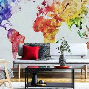 Нарисувана карта на света върху стената