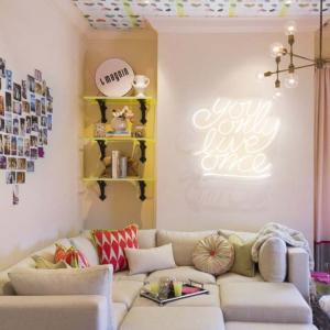 Извадете снимките от рамките им