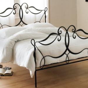 Метална рамка за легло