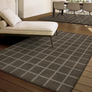 Килими, мокети, дамаски в специфично сиво