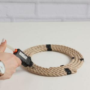 Стъпка 2 - време е за лепилото да влезе в действие