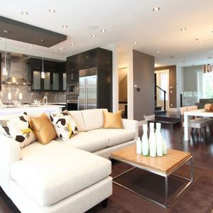 Поставете дивана с гръб към кухненския модул