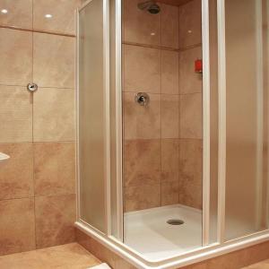 Мивка, тоалетна чиния, вана, душ кабина, мебели или… правилният избор е важен