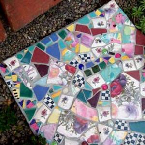 Нека плочките в градината бъдат цветни