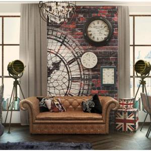 Тухлена стена с декорация