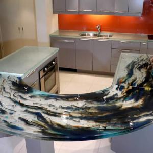 Стъклото придобива всякаква форма