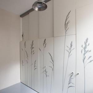 Намерете скритите мебели!