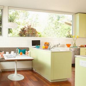 Пейка с място за съхранение