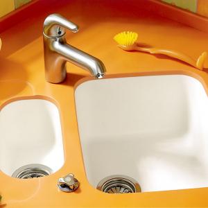 Как се изработват кварцовите кухненски плотове