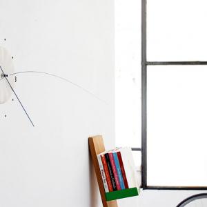 Времето минава неусетно с този страхотен часовник