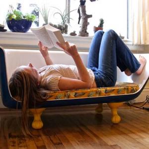 Канапе от старата вана?