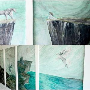 Приказни герои по стените