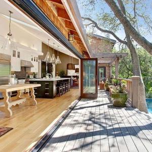 Кухня, отворена към света