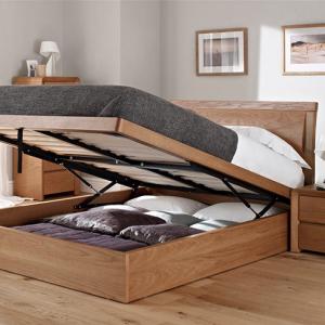 Легло с повдигащ се механизъм