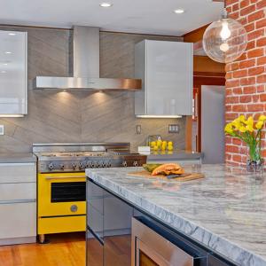 Полъх от миналото - уредите в пастелни цветове се завръщат в кухнята