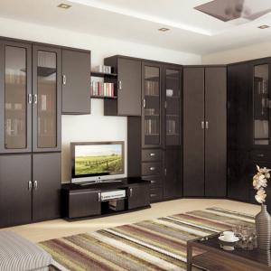 Сбогувайте се със скърцащите вратички на холната секция