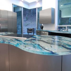 Стъкленият плот - иновативно решение за модерна кухня