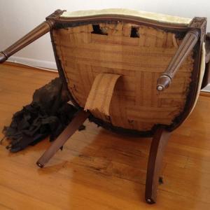 Стъпка 1: Запретнете ръкави и премахнете всичко излишно