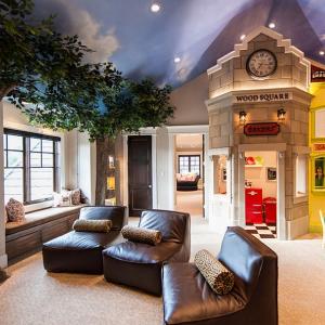 Ефектен скосен таван в детската