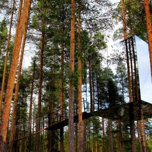 Огледален куб