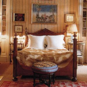 Уютна спалня с детайли