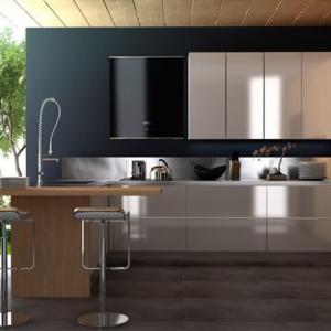 Кухненските шкафове са изчистени и елегантни