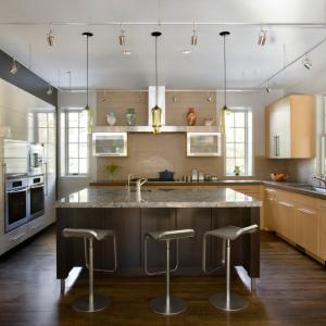 Стойка с прожекторни лампи