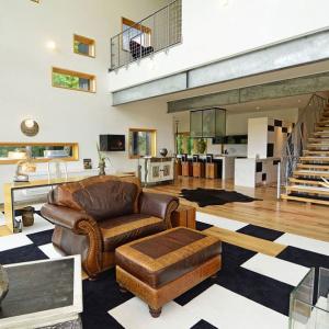 Дневната в африкански стил е светла и изключително красива