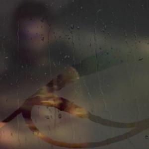 Огледало срещу вратата на банята