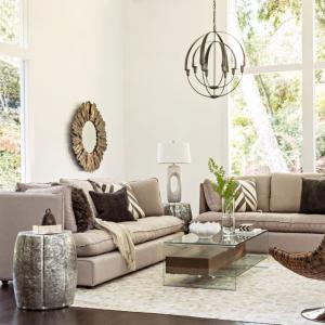 Магията на новите осветителни тела и декорации в дневната