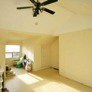 Изхвърлете старите вещи и "отворете" помещението