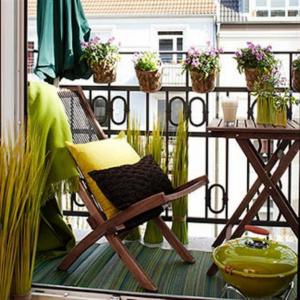 Как да превърнем малкия балкон в лайфстайл решение с нисък бюджет