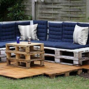 Уютен кът от палети