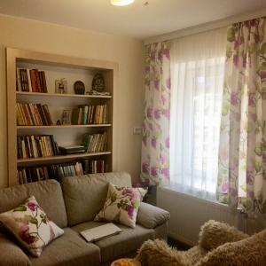 Прекрасна и практична библиотека