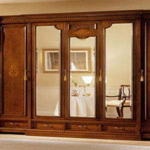 Гардероб – обърнете внимание и на него