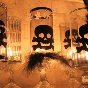 Свещници от чаши