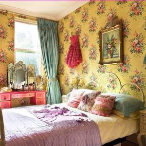 Завеси и тапети с флорални мотиви