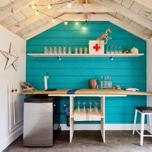 Плажни коктейли в домашен морски бар