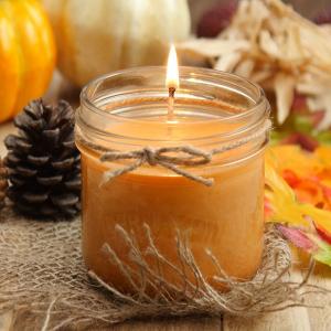 Свещи с аромат на есен