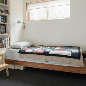 Специална стойка за облекла и многофункционален шкаф