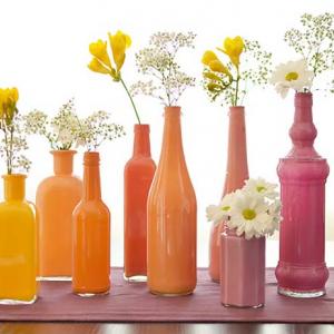 Красиви вази от празни бутилки