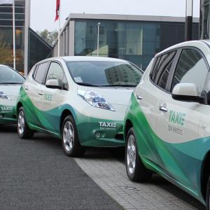 Възникването на първите електрически таксита