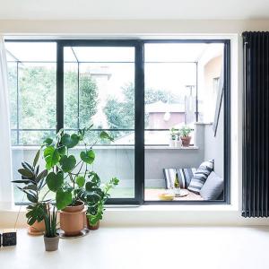 Общото помещение разполага с невероятен балкон