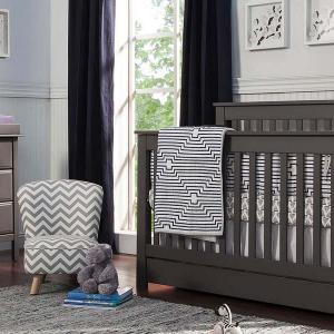 Дървени бебешки легълца