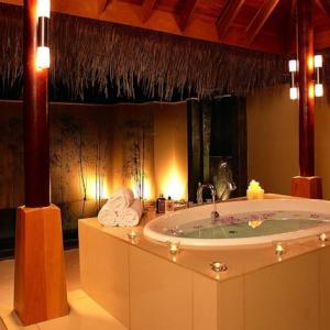 "Хвърлете" повече светлина във ваната