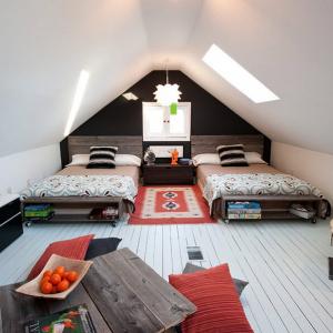 Заложете на ниски и семпли мебели