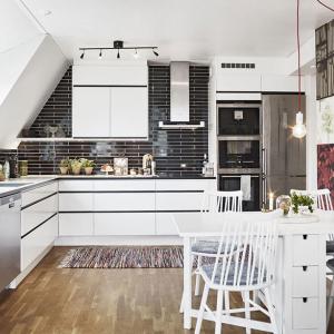 Функционална кухня с артистично излъчване