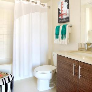 Хавлиите и кърпите за баня трябва да се освежават поне веднъж седмично