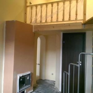 изграждане на втори етаж-вита стълба, камина